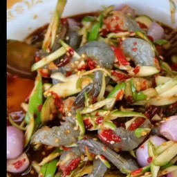 ตำมะม่วงกุ้งสด