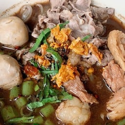 ก๋วยเตี๋ยวเรือ เนื้อวัว น้ำตก