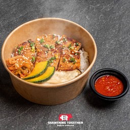 ข้าวหน้าหมูสามชั้นหมักซอสโคชูจัง