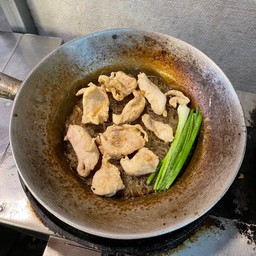 ไก่อบวุ้นเส้น Ob WunSen Chicken