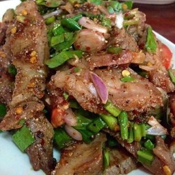 น้ำตกคอหมูย่าง