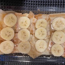 โรตีหน้ากล้วยหอม เลือกซอสได้เลย