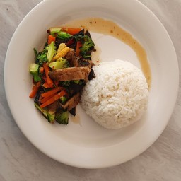ข้าวผัดกะเพราปลาสลิดเจ