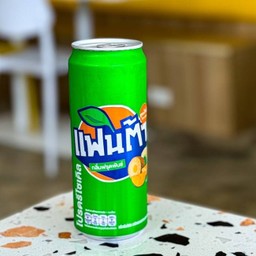 แฟนต้าเขียว