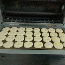 ขนมไข่ใส่เนย สูตรสงขลา  ฟิน & น้ำผลไม้สกัดเย็น (ตัดใหม่) ตัดใหม่