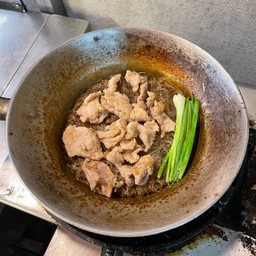 หมูอบวุ้นเส้น Ob WunSen Pork