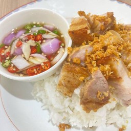 กะเพราพริกเเห้งนารา