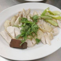 ไก่สับ (กลาง)