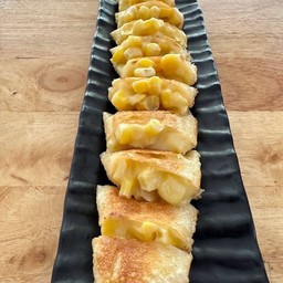 โรตีข้าวโพดคลุก-ชีส