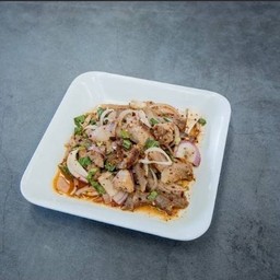 น้ำตกหมู (ร้านอีสานวลัณชรัช)