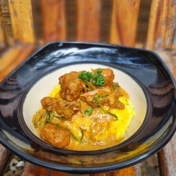 ข้าวไข่ข้นพะแนง