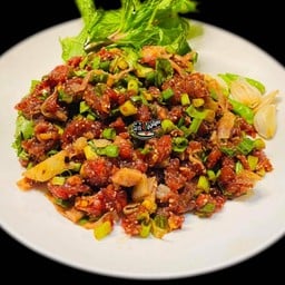 ลาบเนื้อสุกหรือดิบ โปรดระบุ