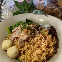 มาม่าหมู แห้ง