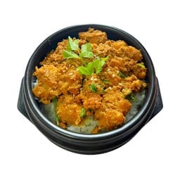 ข้าวไก่กรอบผัดผงกะหรี่