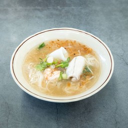 ก๋วยจั๊บญวนทะเล (ร้านวีระข้าวต้ม ต้มยำ)