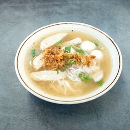 ก๋วยจั๊บญวณ (ร้านวีระข้าวต้ม ต้มยำ)