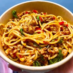 กะเพาสปาเกตตี้หมูสับ