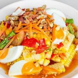 ตำข้าวโพดใส่ไข่เค็ม