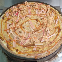 ไข่+พริกเผา+แฮม+ไส้กรอก+ปูอัด+หมูหยอง