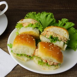 มินิบันทูน่า กล่อง 4 ชิ้น