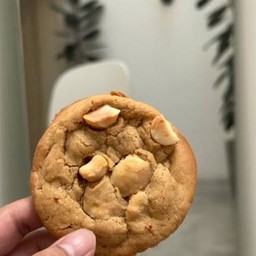 White Chocolate Macadamia Cookies