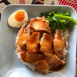 ข้าวหมูกรอบ