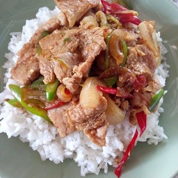 ข้าวผัดพริกหยวกหมู