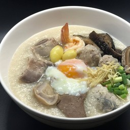 โจ๊กหมูทะเลรววมมิตร (ใส่ทุกอย่าง)