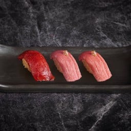 ซูชิทูน่า 3 สี ( 3 คำ )