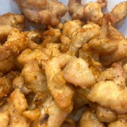 ข้าวไก่ทอดผัดพริกเกลือ