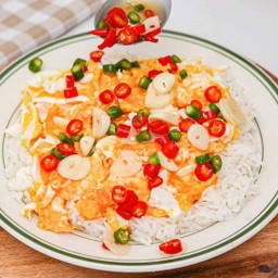 ข้าวไข่ยู่ยี่ พริกน้ำปลามะนาว