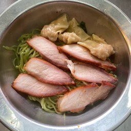 บะหมี่หยกเกี๊ยวหมูแดง