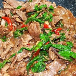 กระเพราเนื้อ