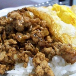ข้าวหมูสับกระเทียมพริกไทย+ท๊อปปิ้ง