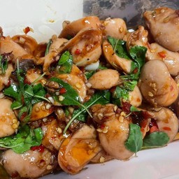 กะเพราไส้กรอก(กับข้าว)