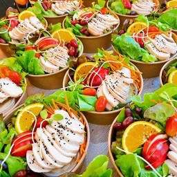 สลัดไก่ย่าง