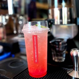 สตรอว์เบอร์รี่โซดา