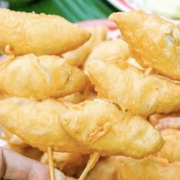 ลูกชิ้นปลา ชุบแป้งทอดกรอบ