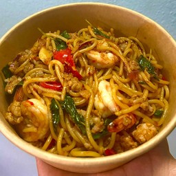 กะเพาสปาเกตตี้หมูสับ+กุ้ง