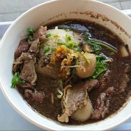 ก๋วยเตี๋ยวเนื้อ