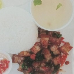 กะเพราหมูกรอบ