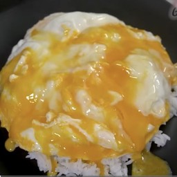 ข้าวไข่ยู่ยี่