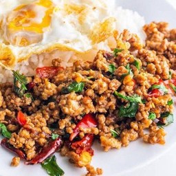 ข้าวกระเพราหมูสับ+ท๊อปปิ้ง