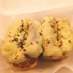 ชีสลาวาซอสพิซซ่า