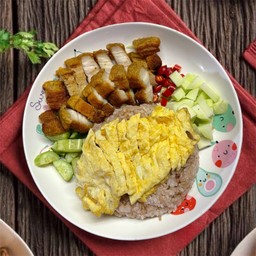 หมูกรอบข้าวคลุกกะปิ