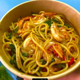 กะเพาสปาเกตตี้กุ้ง