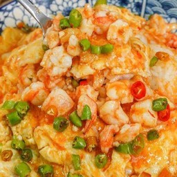 ไข่เจียวกุ้ง(เป็นกับข้าวไม่ได้ขายราดข้าวค่ะ)