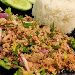 ข้าวลาบหมู