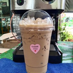 กาแฟสดลาเต้เย็น [ ใช้เครื่องชงกาแฟสด]