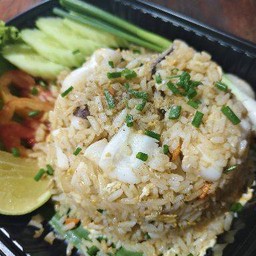ข้าวผัดหมึก